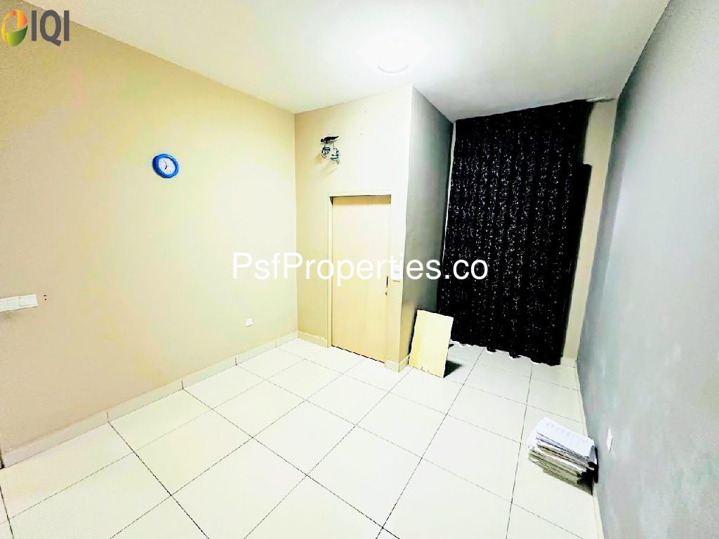 Elmina Valley 4 image