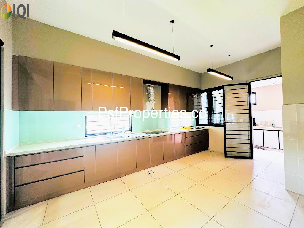 Elmina Valley 4 image