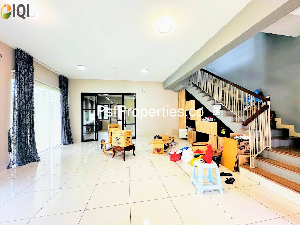 Elmina Valley 4 image