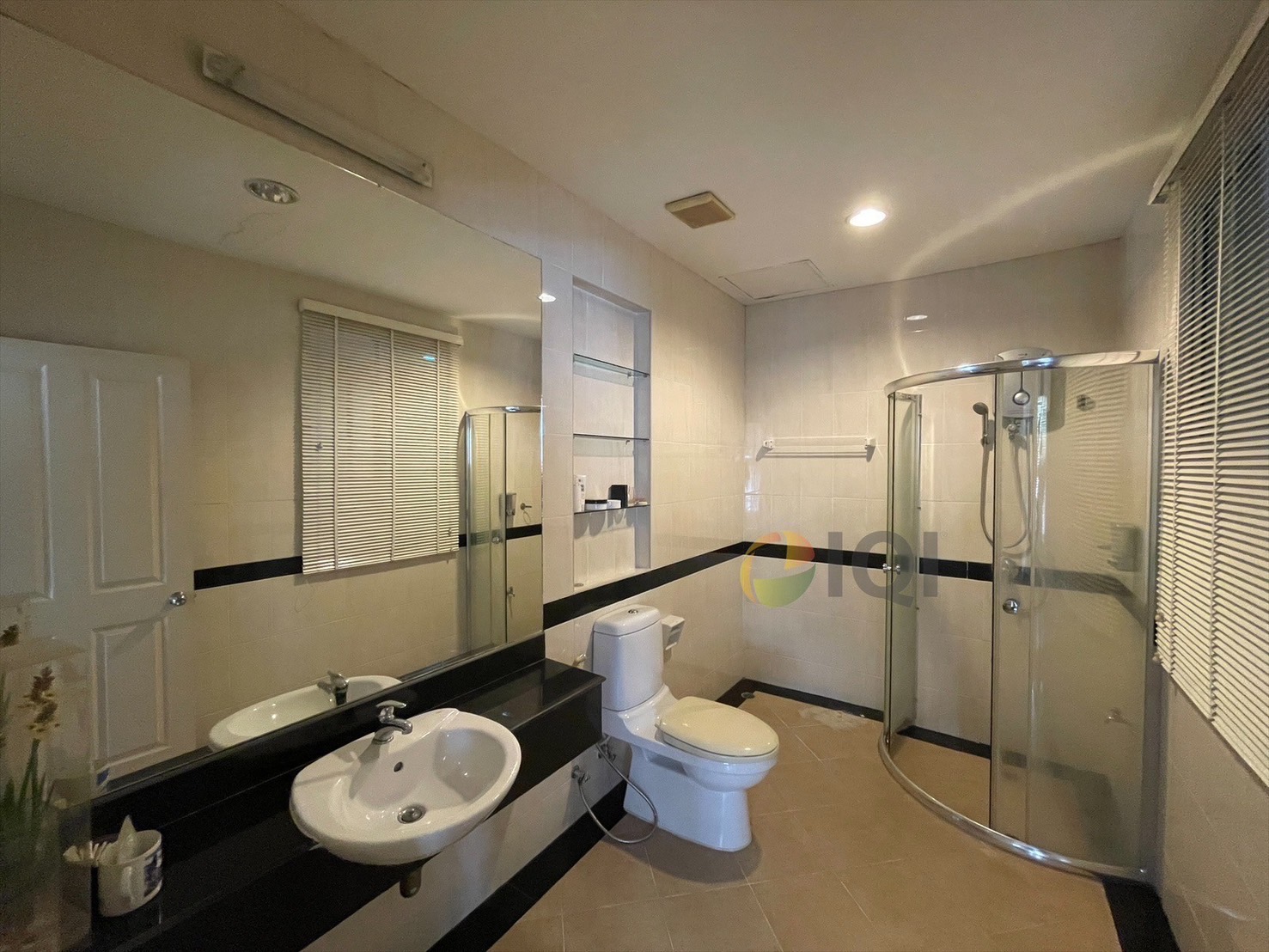 For sale Baan Klang Muang British Town Srinakarin  image