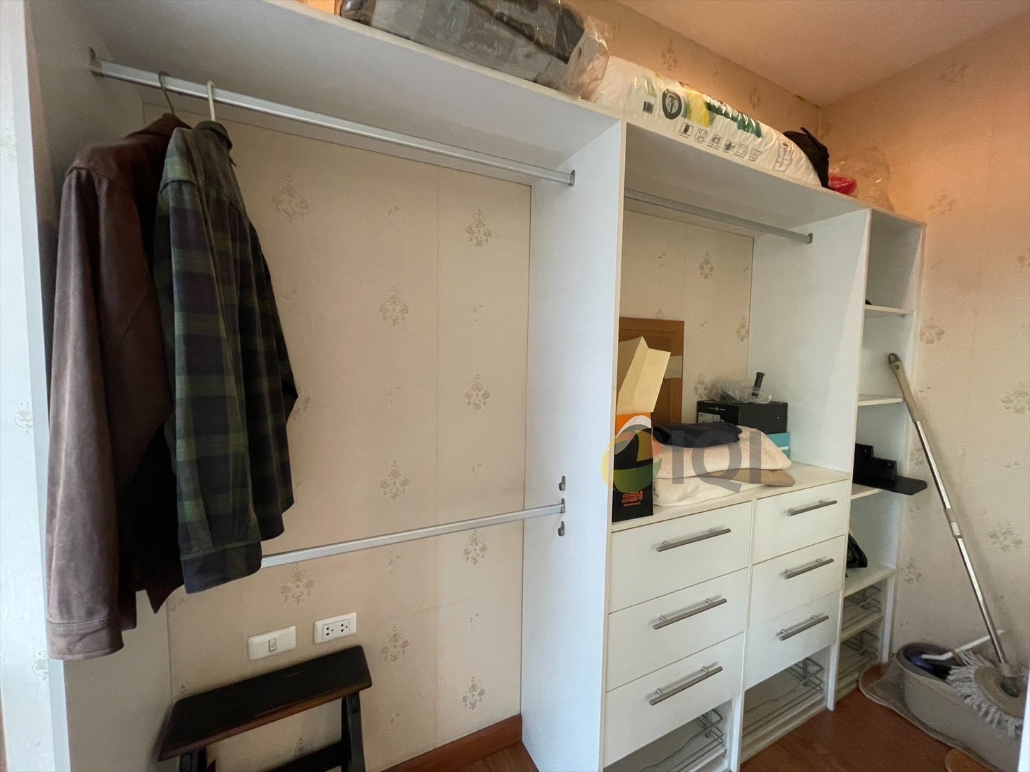 For sale Baan Klang Muang British Town Srinakarin  image