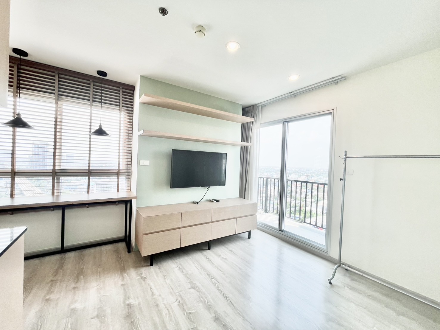 Condo for sale CHEWATHAI PHETKASEM 27   image