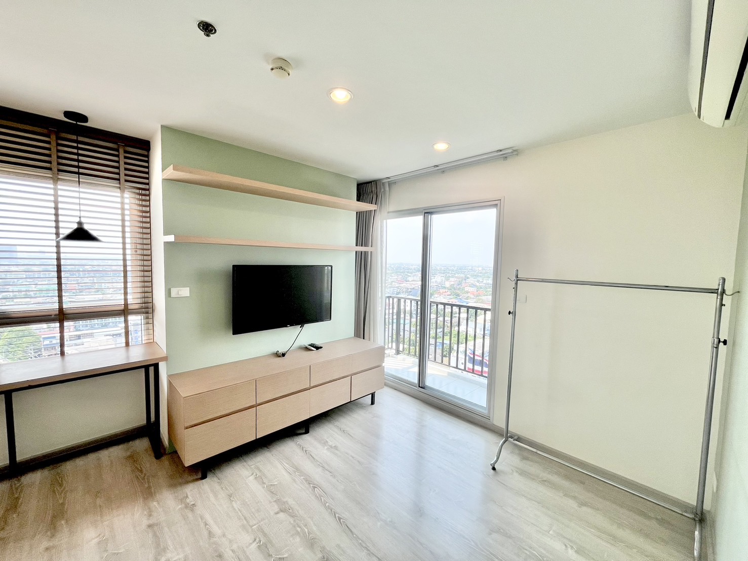 Condo for sale CHEWATHAI PHETKASEM 27   image