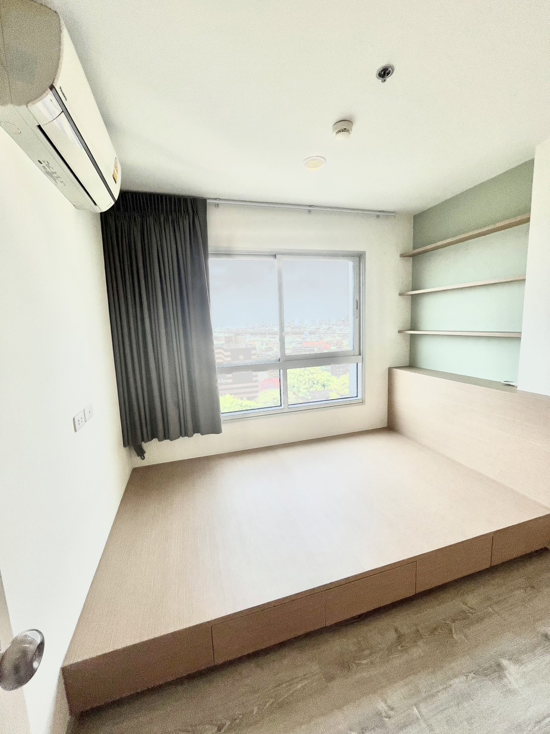 Condo for sale CHEWATHAI PHETKASEM 27   image