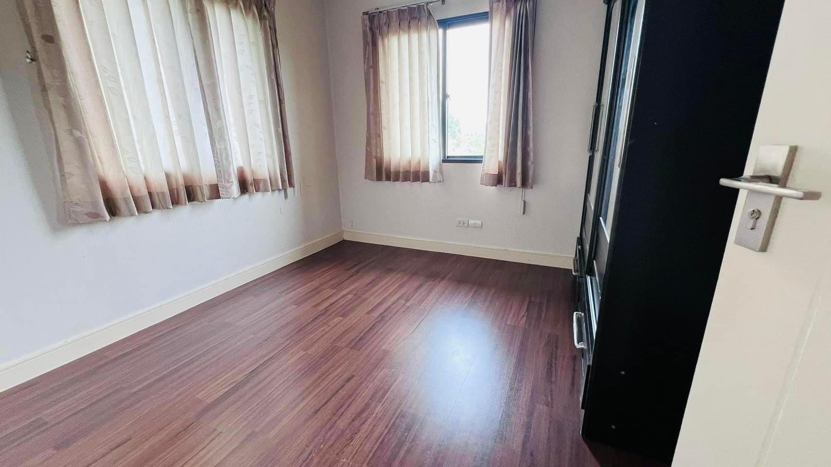 Saransiri Village Tiwanon-Chaengwattana image