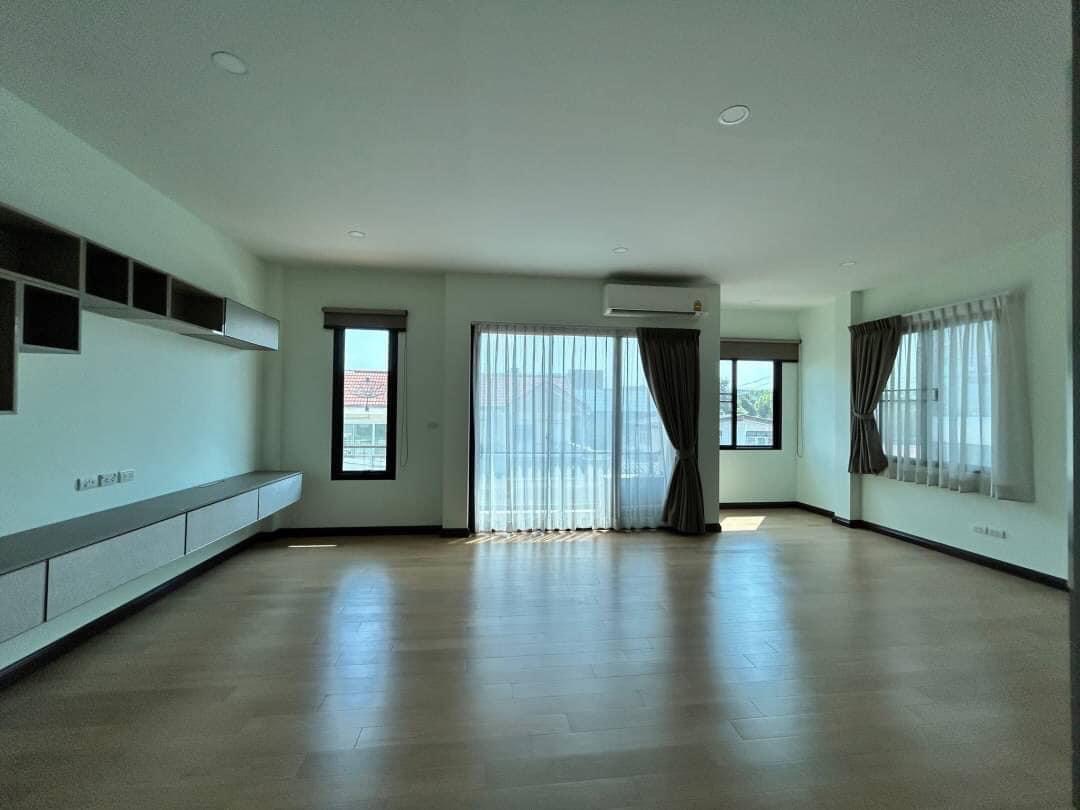 House for sale, own build, 2-story detached house, modern style, Lat Phrao 101 image