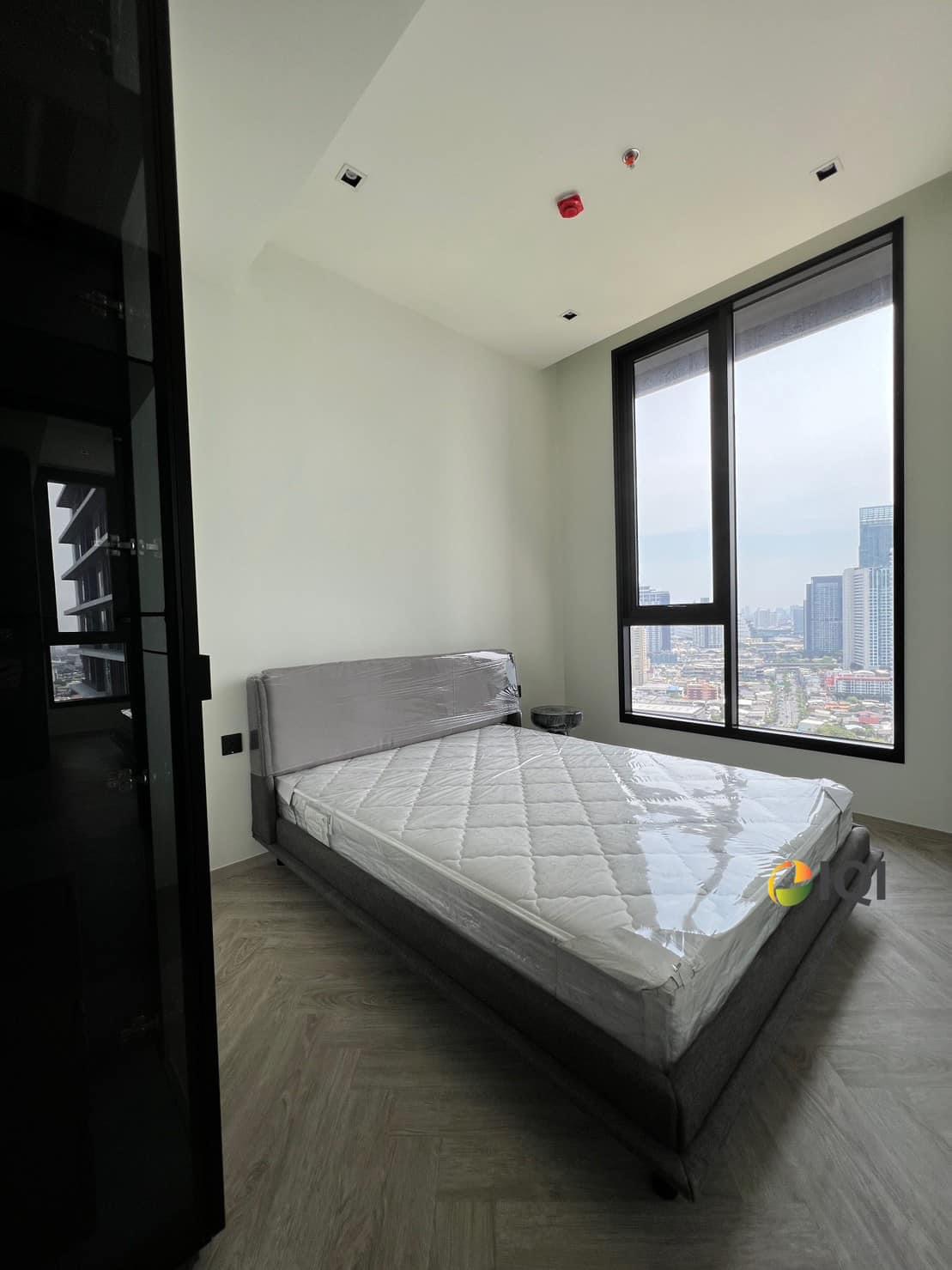 2 bedrooms for rent in thailand near river Chapter Charoennakhorn-Riverside image