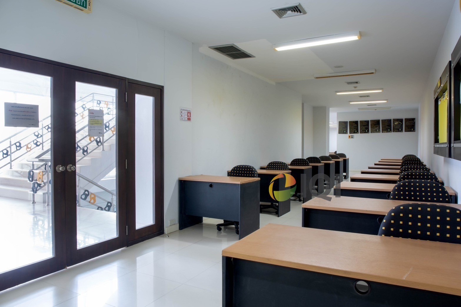 OFFICE FOR RENT KK CITY building image