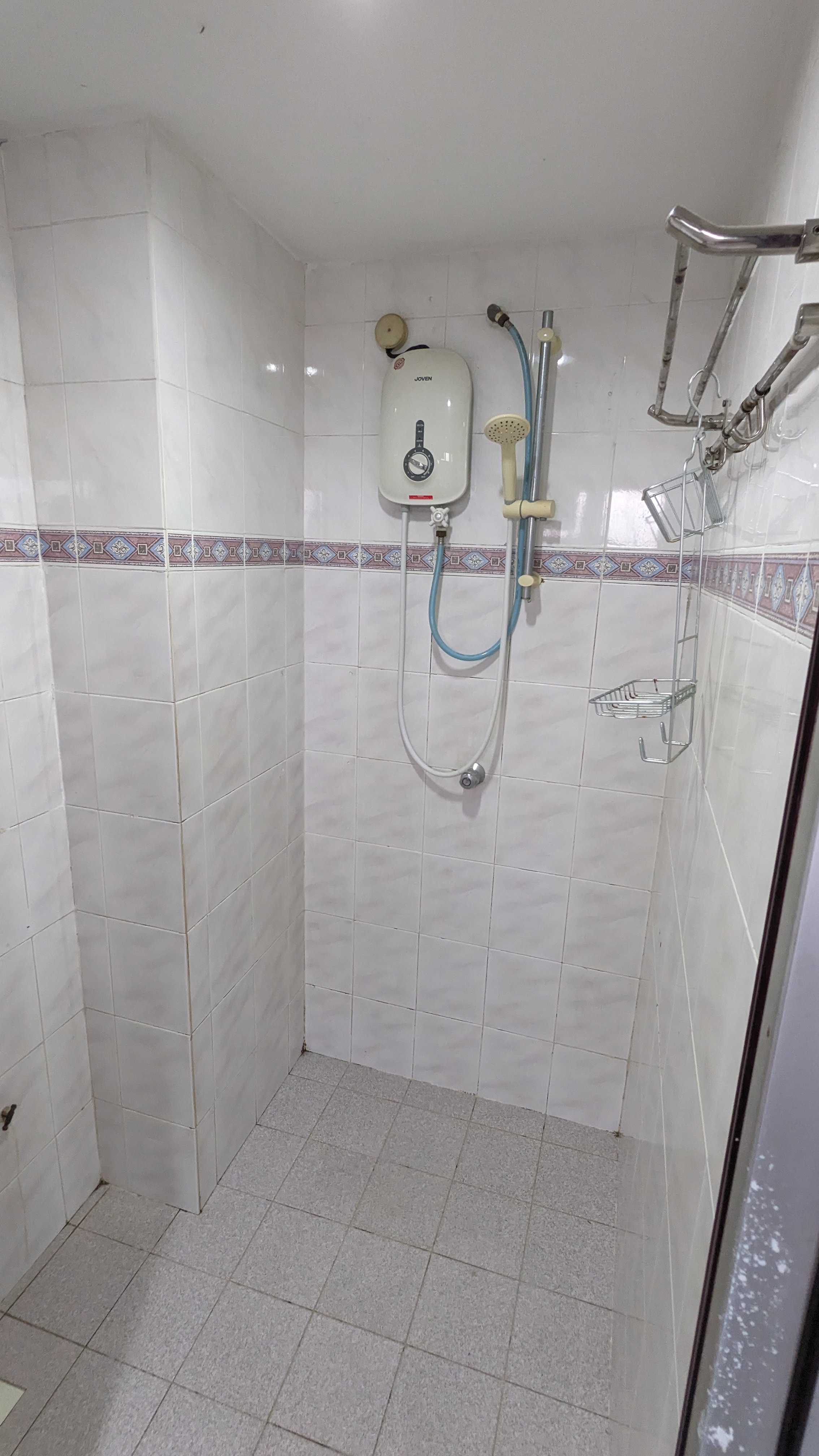 Sri Petaling Endah Ria Renovated 3 Bedrooms Condominium for SALE RM350k image