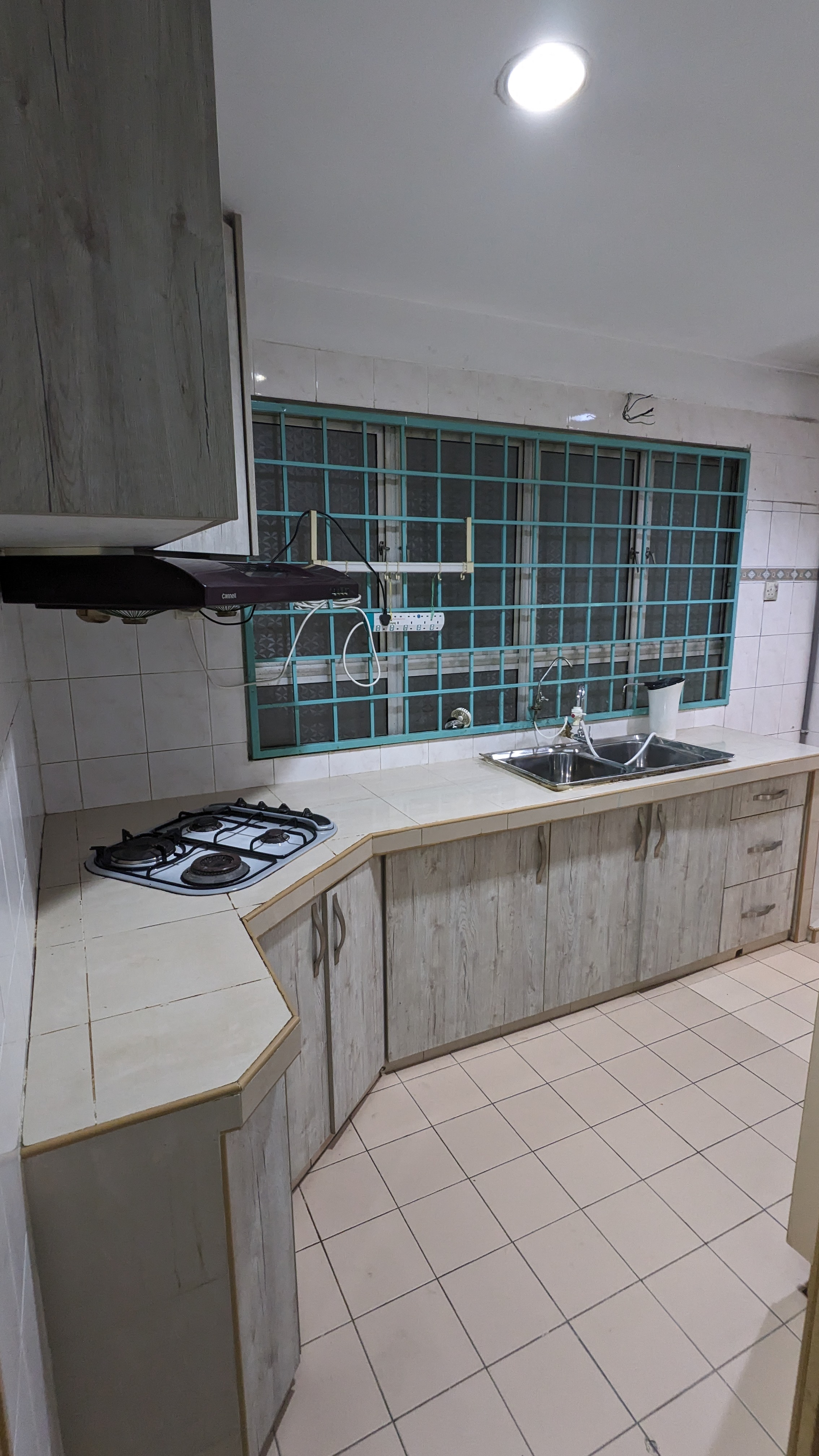 Sri Petaling Endah Ria Renovated 3 Bedrooms Condominium for SALE RM350k image