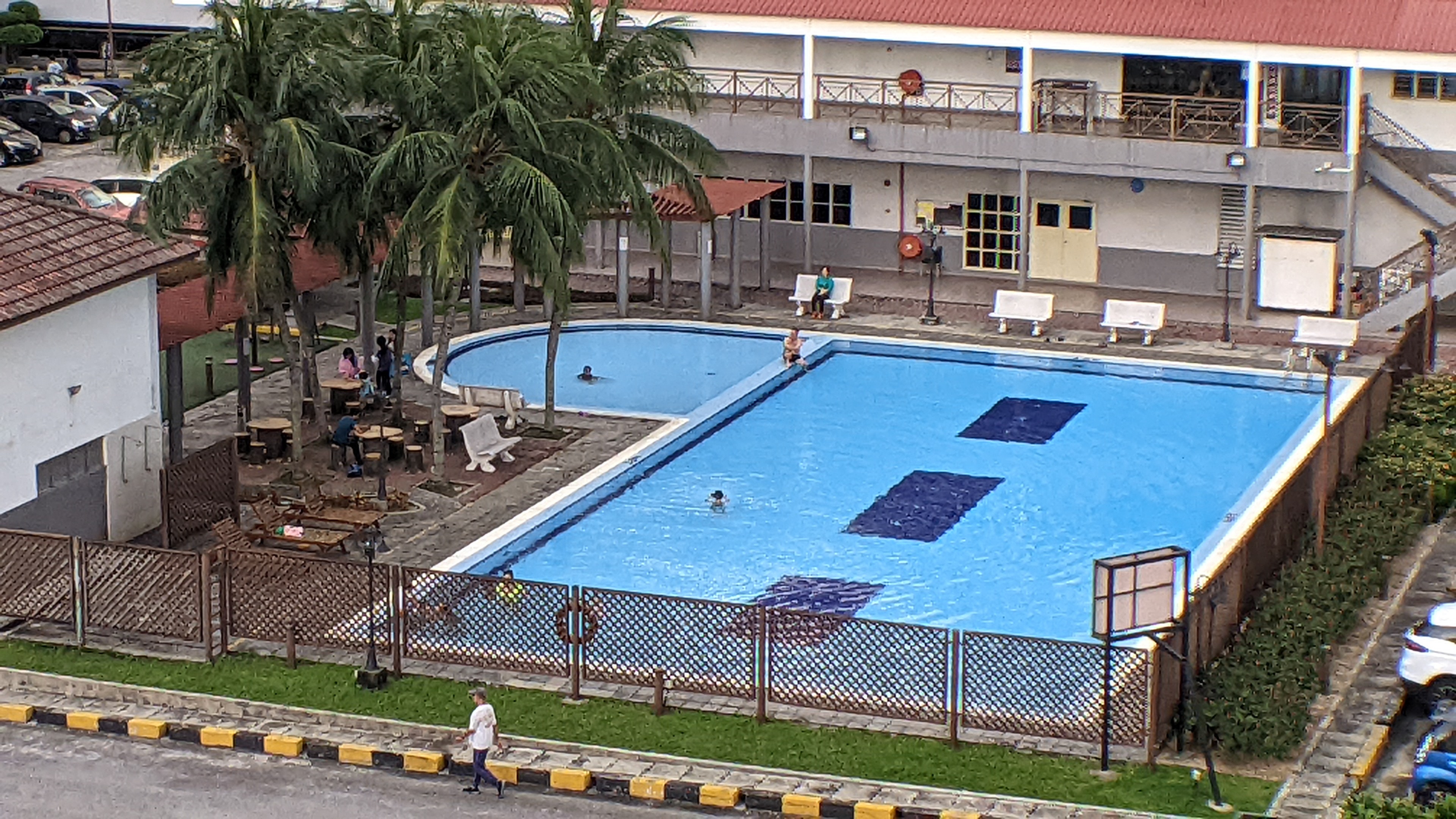 Sri Petaling Endah Ria Renovated 3 Bedrooms Condominium for SALE RM350k image