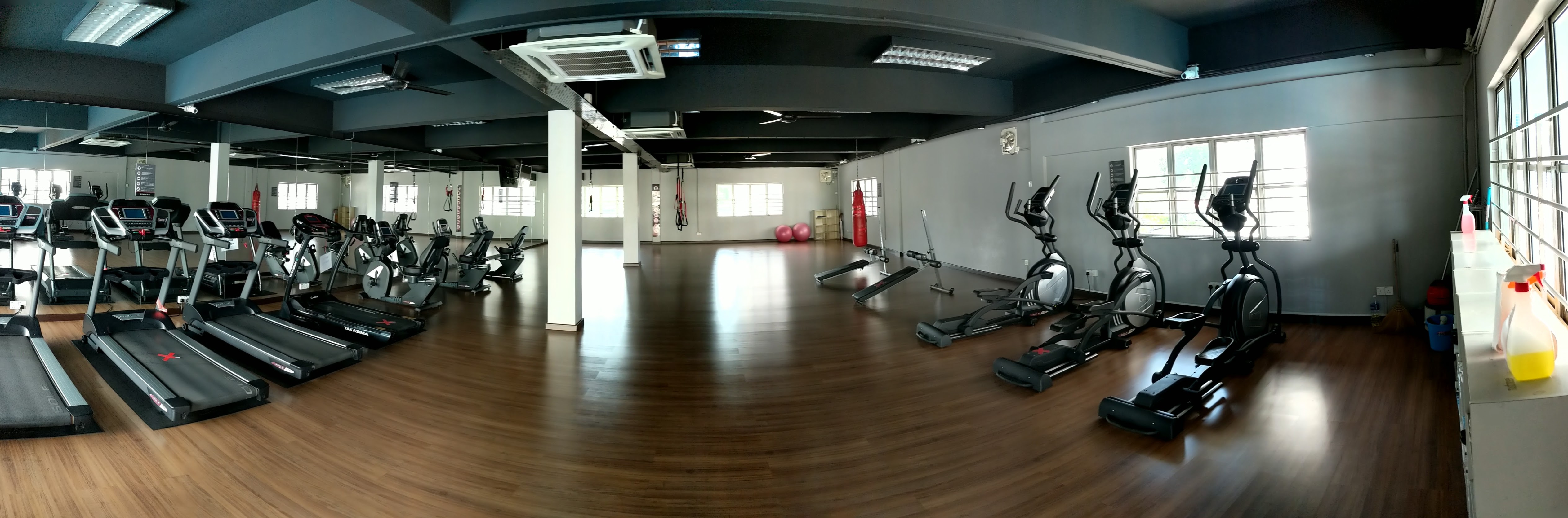 Sri Petaling Endah Ria Renovated 3 Bedrooms Condominium for SALE RM350k image