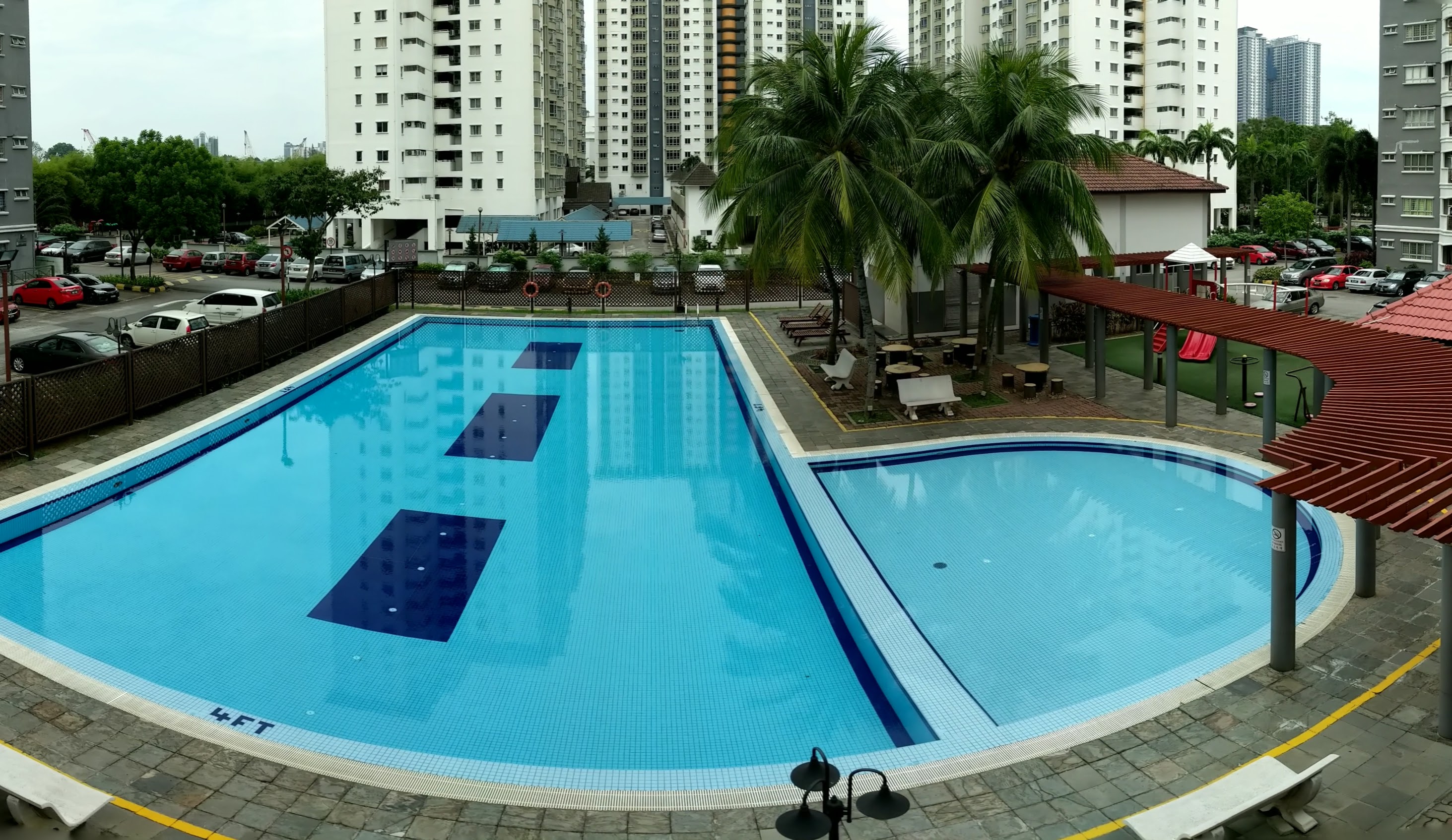 Sri Petaling Endah Ria Renovated 3 Bedrooms Condominium for SALE RM350k image