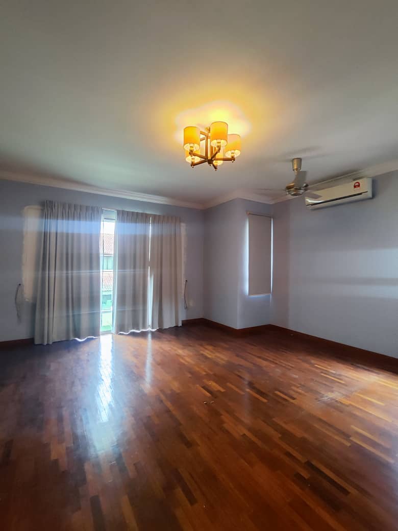 Glenmarie Cove image