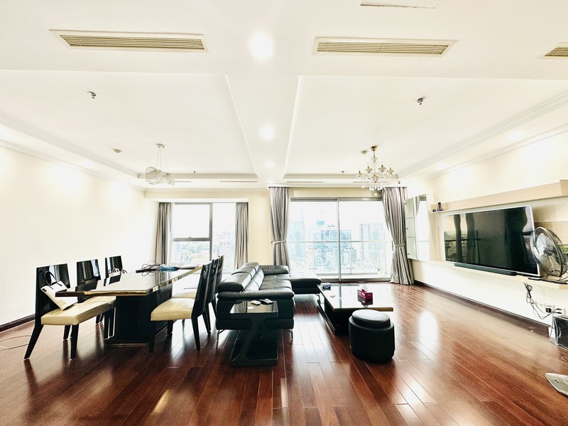 VINCOM ĐỒNG KHỞI, District 1, 4 bedrooms, Fully Furnished