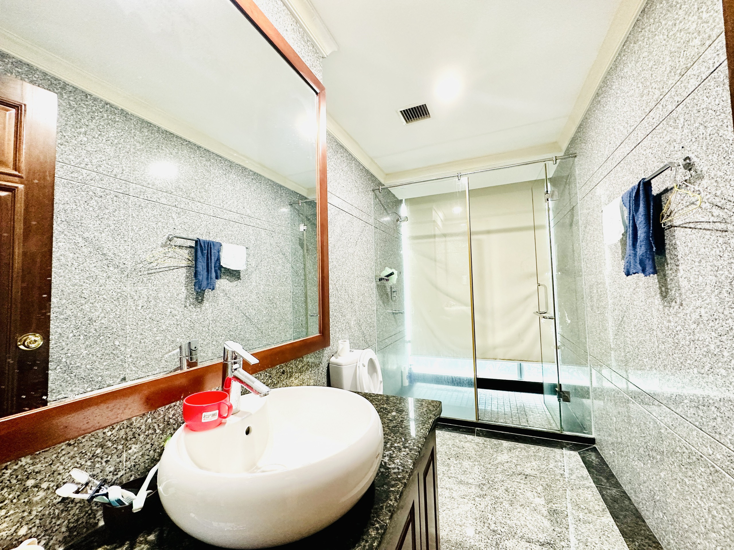 VINCOM ĐỒNG KHỞI, District 1, 4 bedrooms, Fully Furnished image