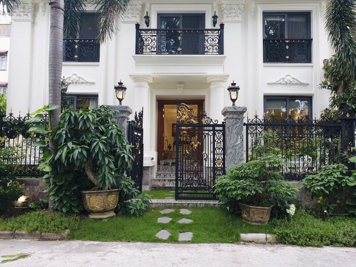 PHU MY HUNG CORNER VILLA, District 7, 5 Bedrooms, Full Furnished image