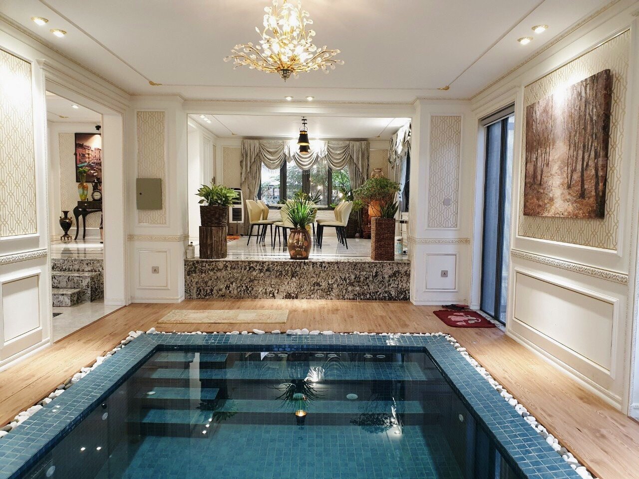 PHU MY HUNG CORNER VILLA, District 7, 5 Bedrooms, Full Furnished image