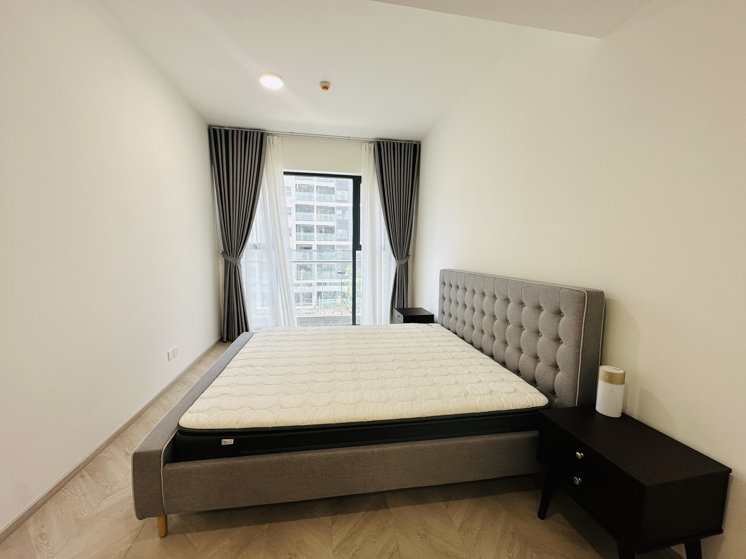 MASTERI CENTRE POINT, District 9, 2 Bedrooms, Full Furnished image