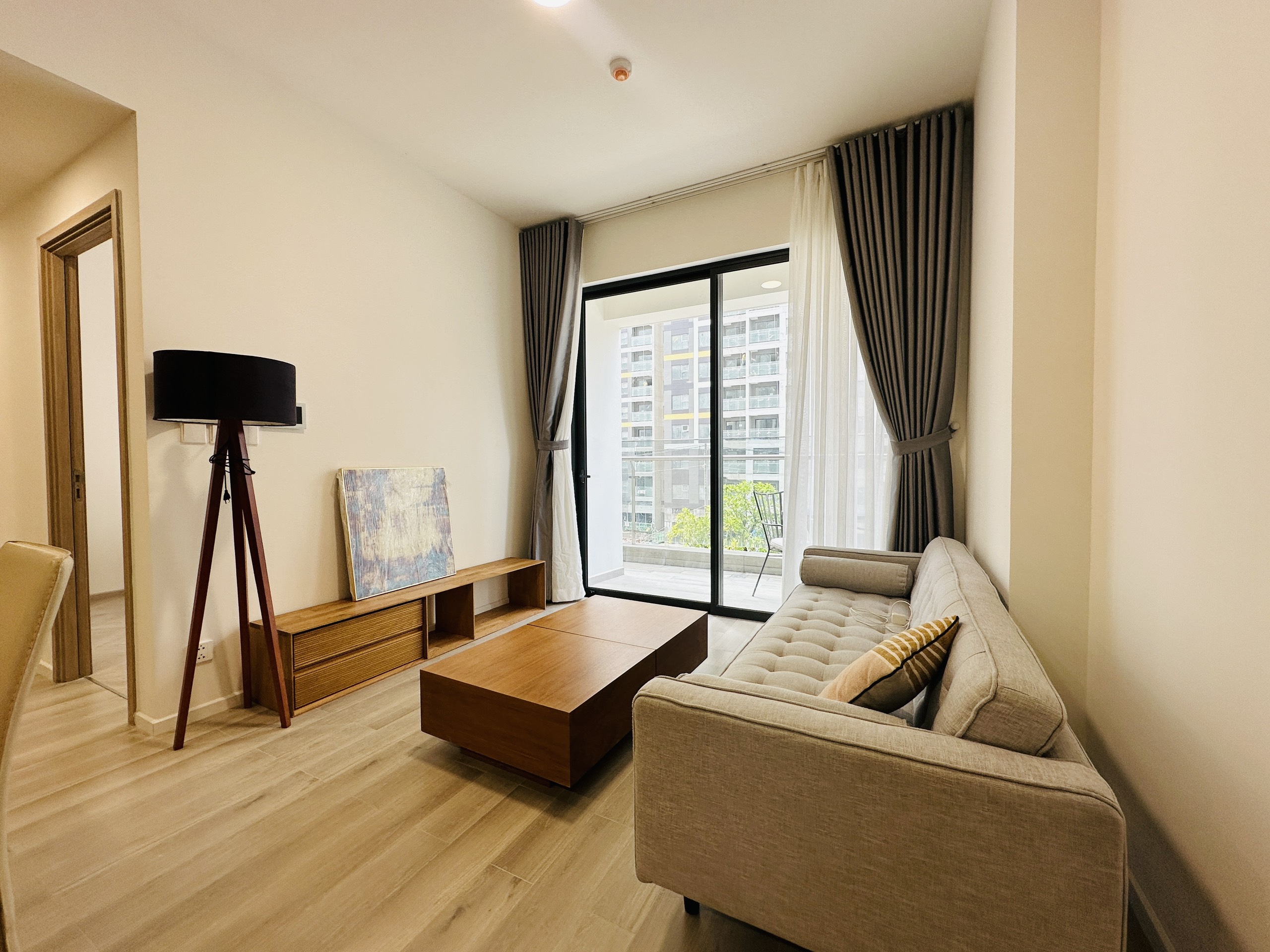 MASTERI CENTRE POINT, District 9, 2 Bedrooms, Full Furnished image