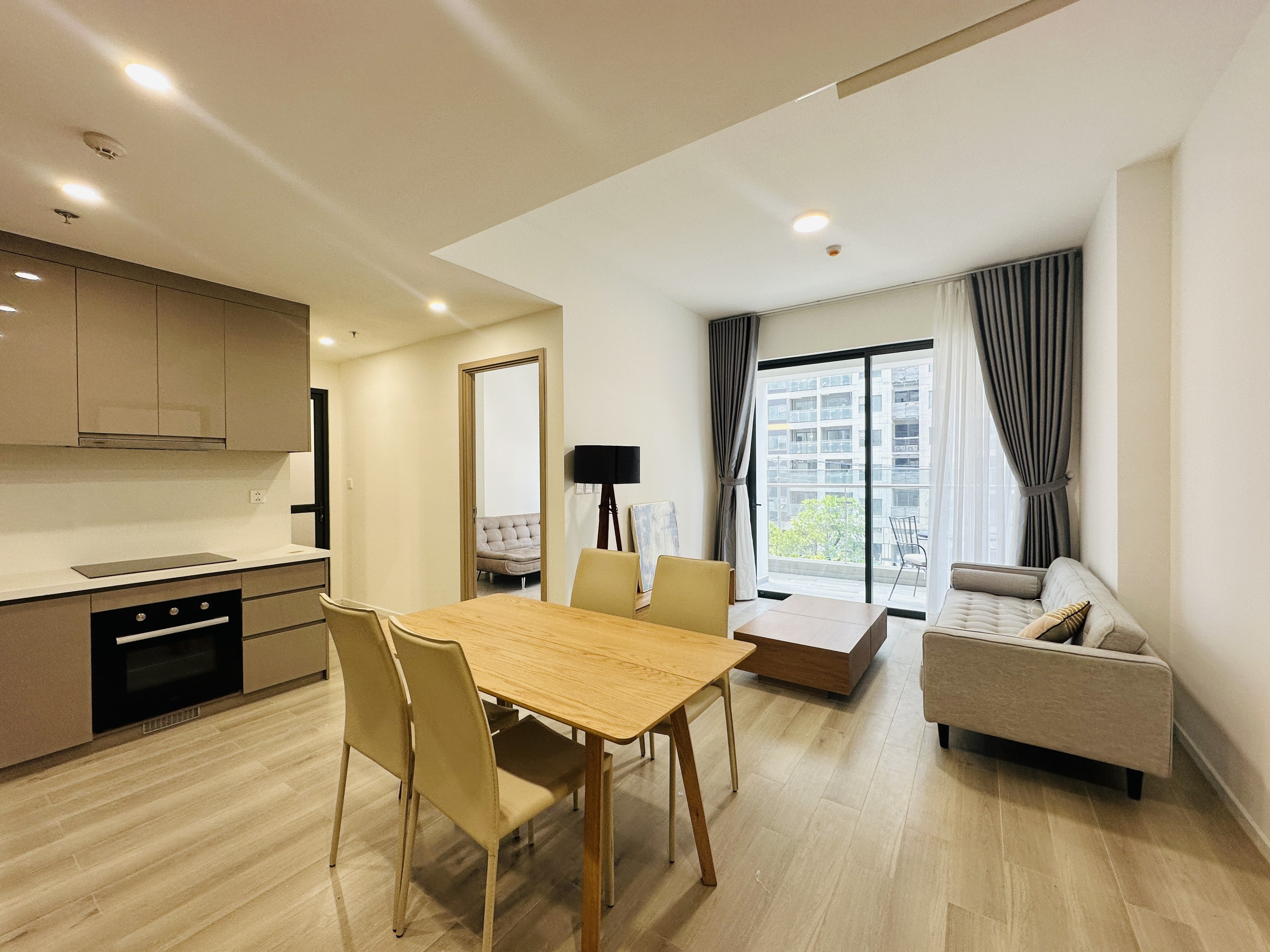 MASTERI CENTRE POINT, District 9, 2 Bedrooms, Full Furnished image