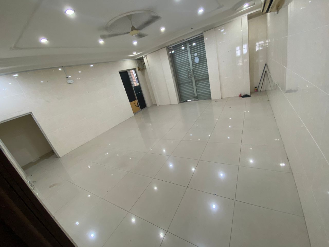 Taman Tasik Ayer Keroh Renovated Ground Floor Shop Lot for Rent image