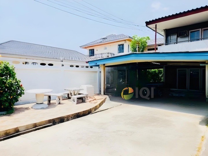 House For SaleBaan Prachaniwet 2  Village image