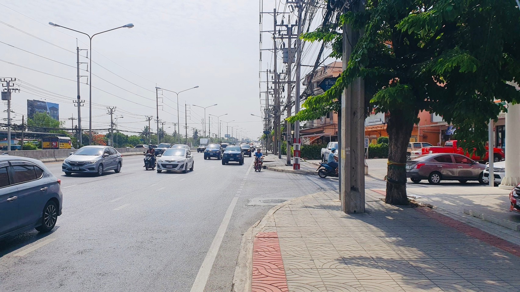 Commercial building for sale, 4 and a half floors image