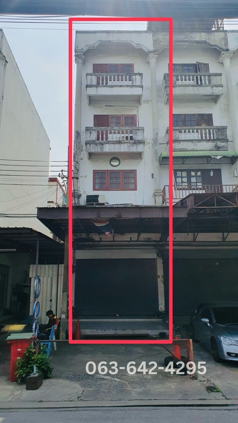 Commercial building for sale, 4 and a half floors image