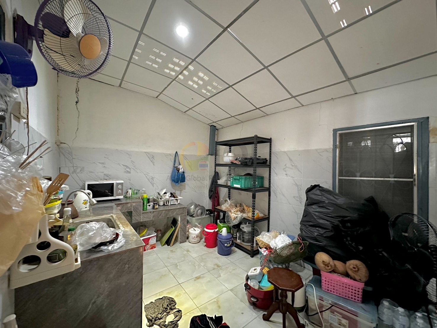 Townhouse for sale Sap Din Thong Theparak Village image