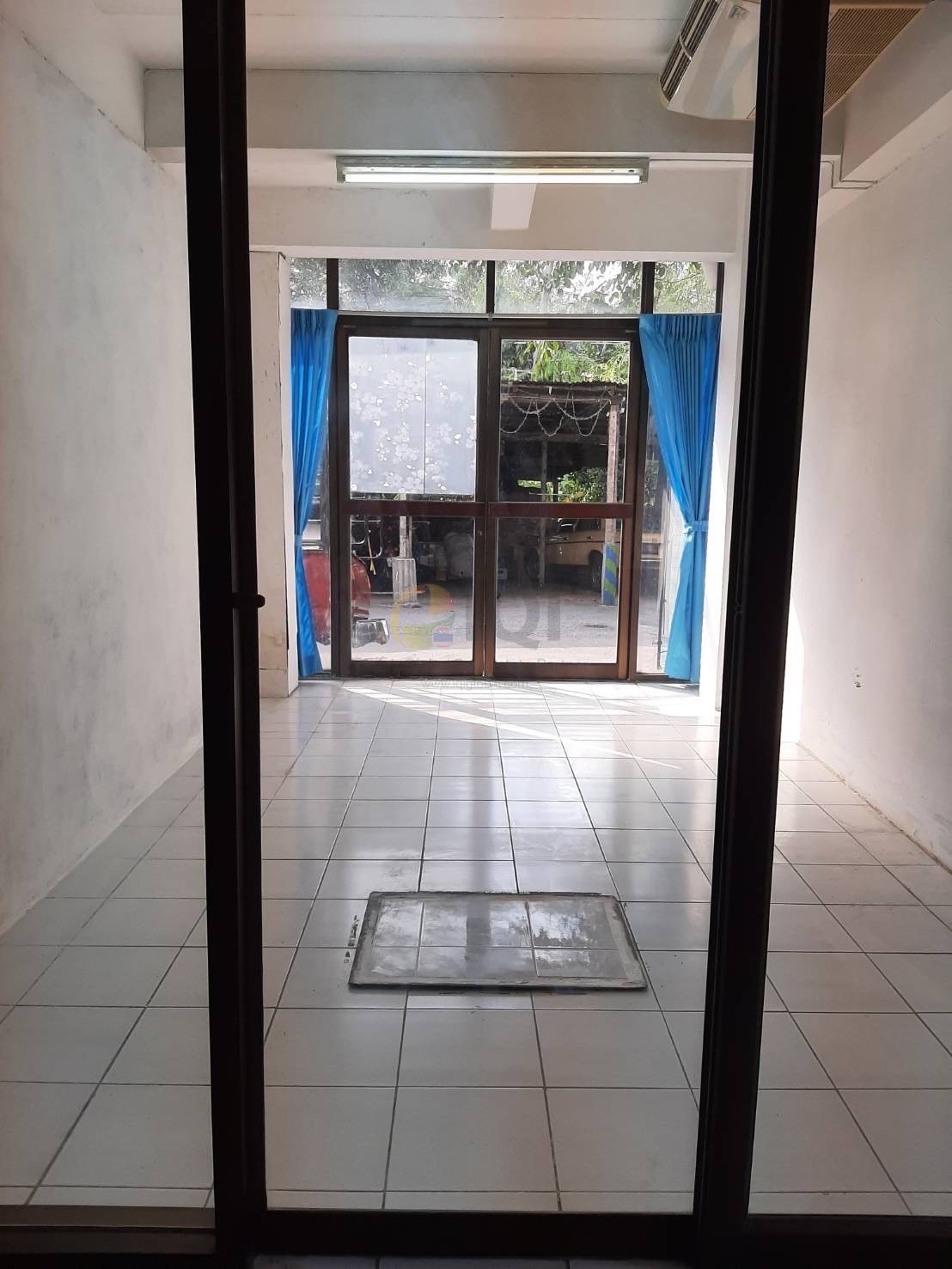 For sale, 4.5-story shophouse Charansanitwong Soi 4, near (Tha Phra Temple) image