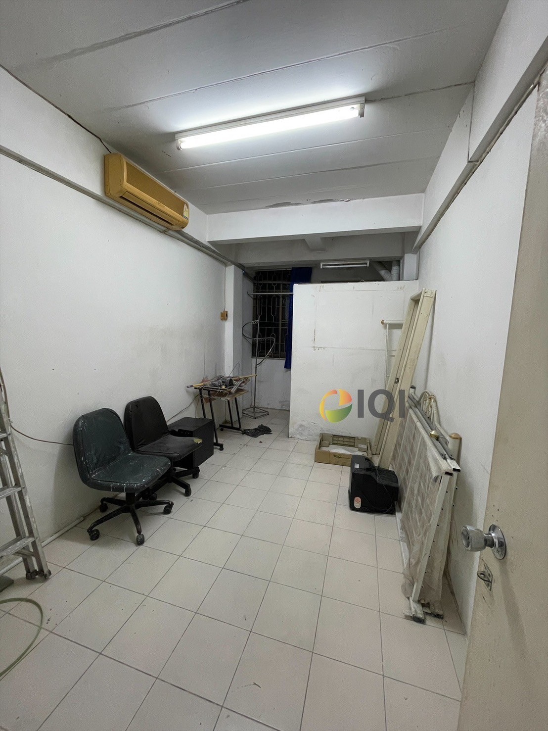 For sale, 4.5-story shophouse Charansanitwong Soi 4, near (Tha Phra Temple) image