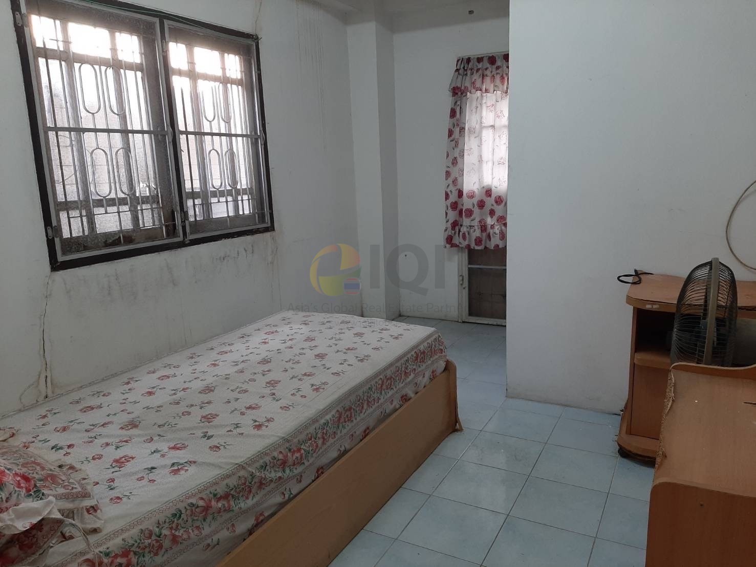 For sale, 4.5-story shophouse Charansanitwong Soi 4, near (Tha Phra Temple) image