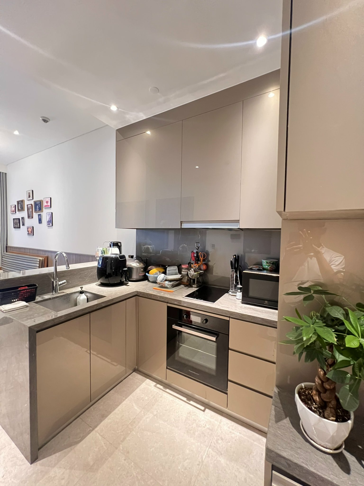 THE MARQ, DISTRICT 1, 1BEDROOM, FULL FURNISHED image