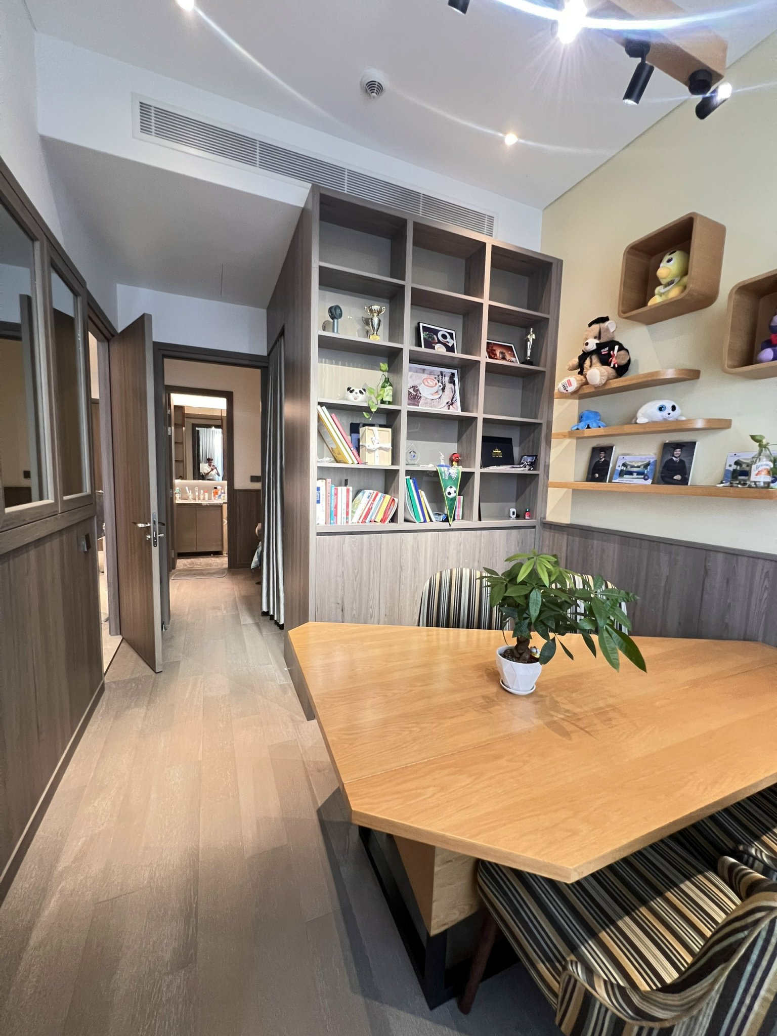 THE MARQ, DISTRICT 1, 1BEDROOM, FULL FURNISHED image