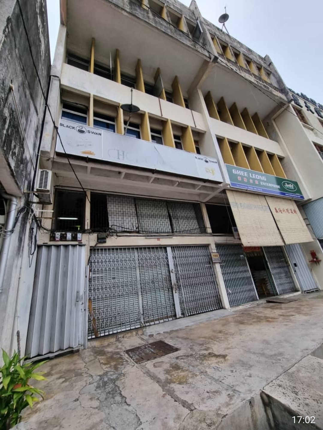 5 Storey Adjoining commercial shop-lot facing main road Georgetown image