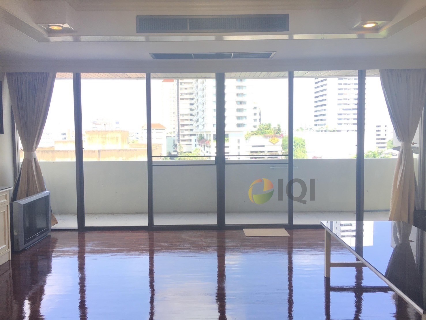 For Sale Oriental Towers Condominium Ekamai Soi 12 image