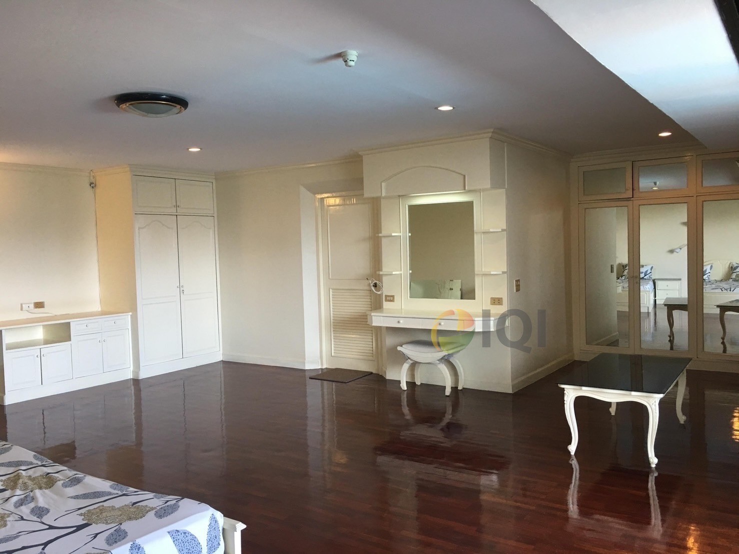 For Sale Oriental Towers Condominium Ekamai Soi 12 image