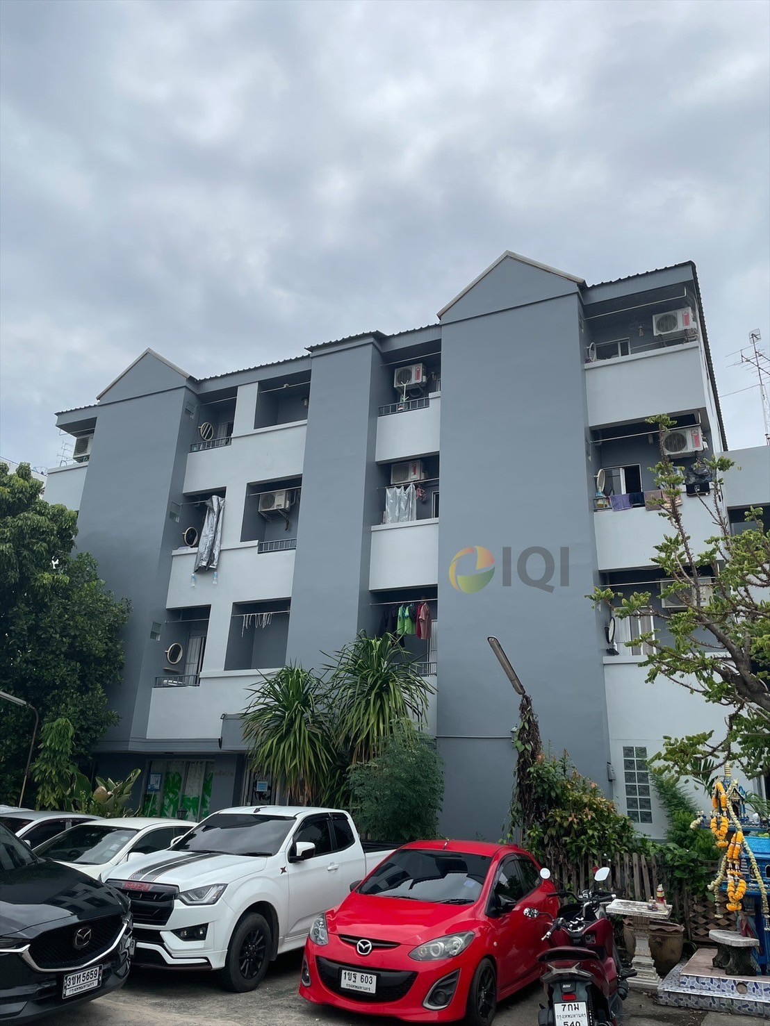 Apartment in Soi Bearing, 4 floors, Sukhumvit Road 107 image