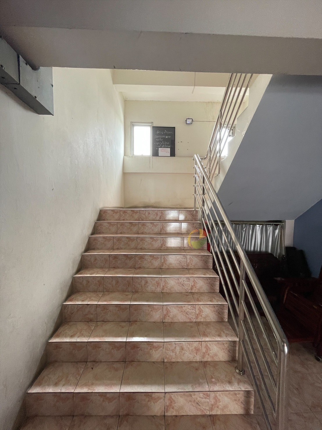 Apartment in Soi Bearing, 4 floors, Sukhumvit Road 107 image