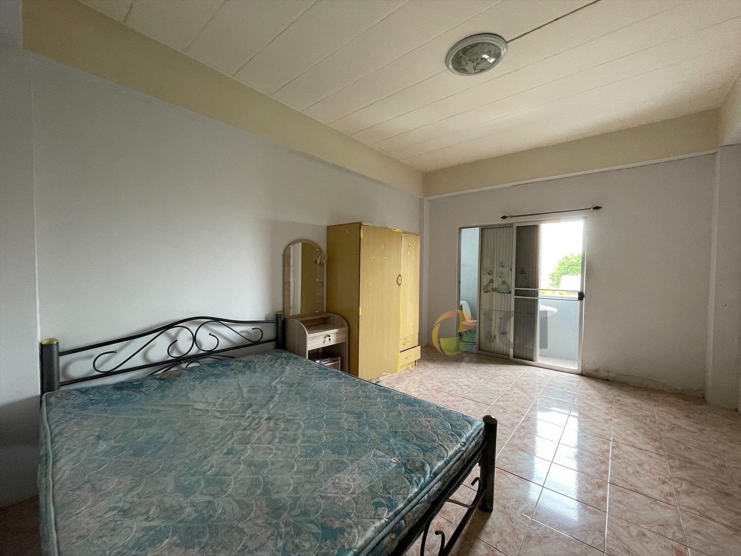 Apartment in Soi Bearing, 4 floors, Sukhumvit Road 107 image