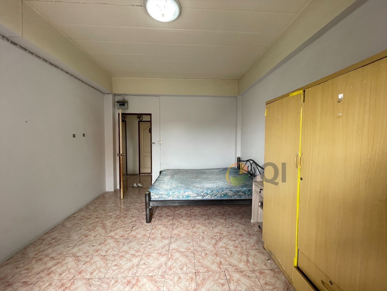 Apartment in Soi Bearing, 4 floors, Sukhumvit Road 107 image