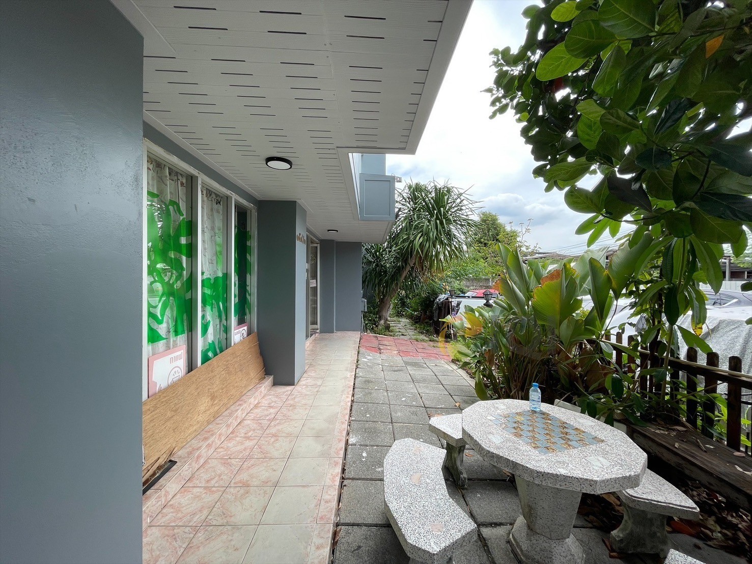 Apartment in Soi Bearing, 4 floors, Sukhumvit Road 107 image