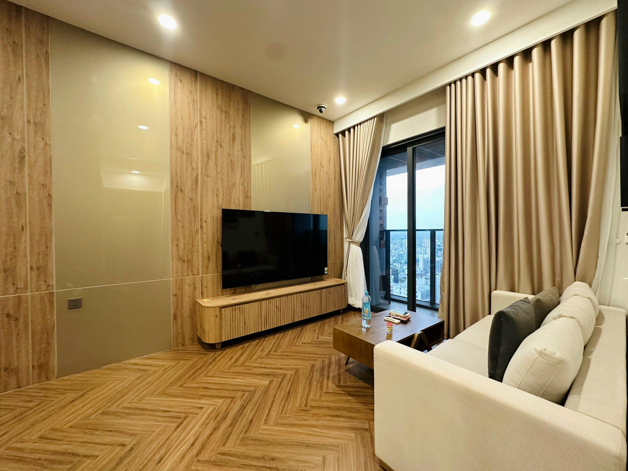 The Marq, District 1, 1 Bedroom, Full Furnished image