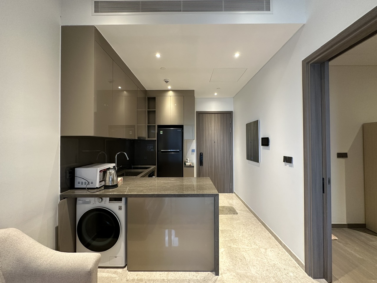 THE MARQ, DISTRICT 1, 1 BEDROOM, FULLY FURNISHED image