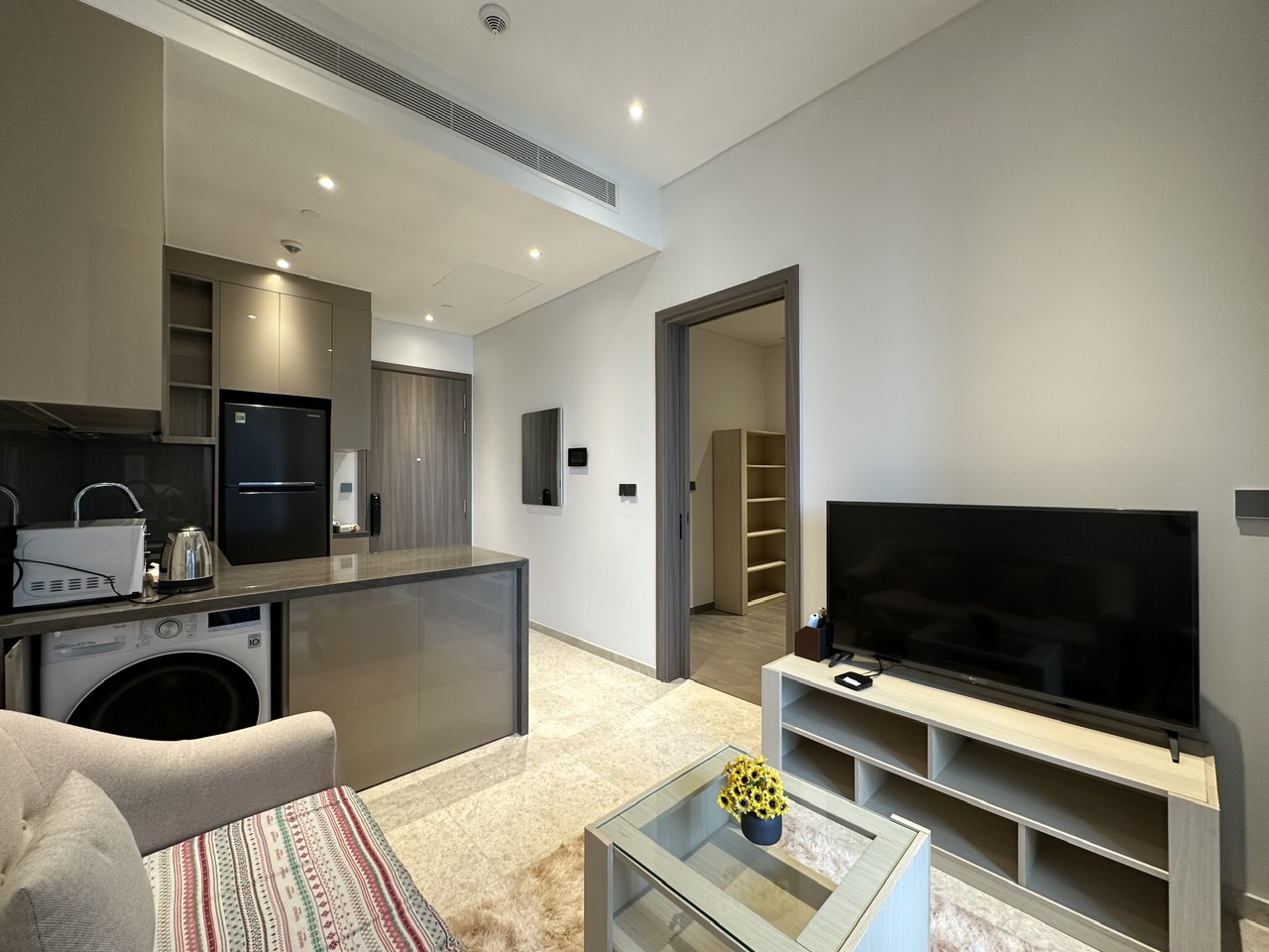 THE MARQ, DISTRICT 1, 1 BEDROOM, FULLY FURNISHED image