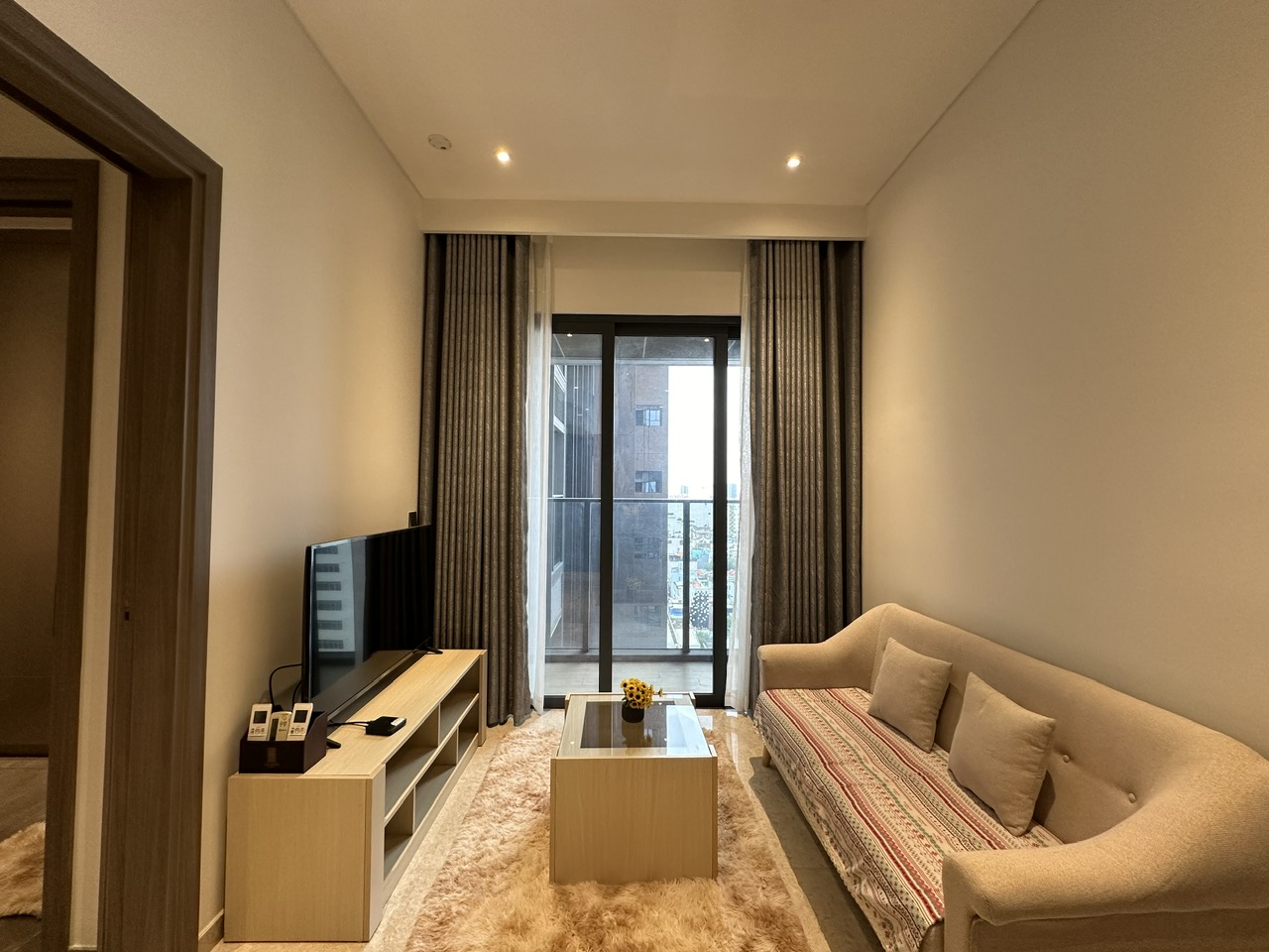 THE MARQ, DISTRICT 1, 1 BEDROOM, FULLY FURNISHED image