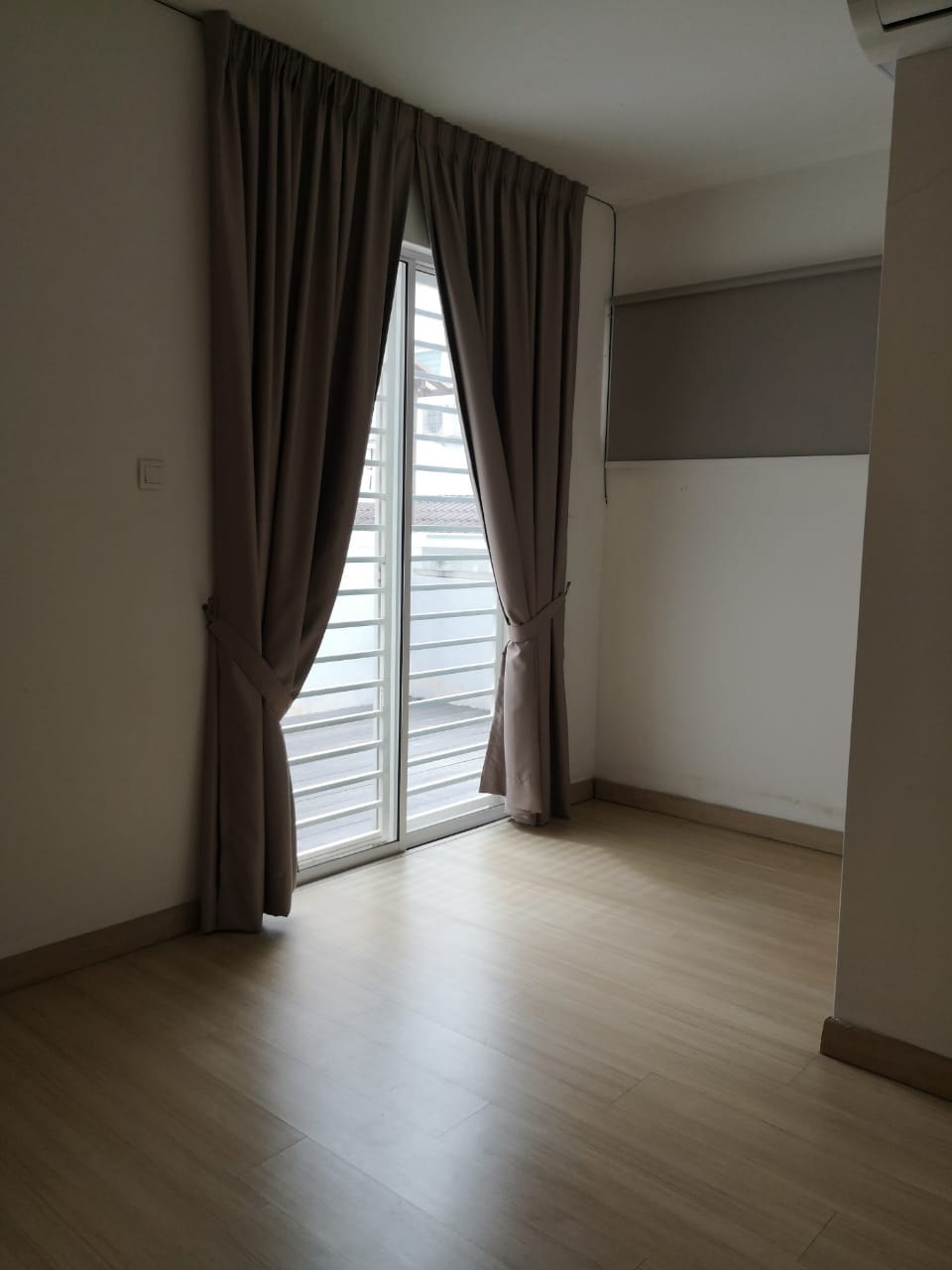 25'x75' | OPEN FACING | SOUTH DIRECTION |UNDER VALUED| 3-STOREY | KAJANG | NADAYU92 | KAJANG 2 image