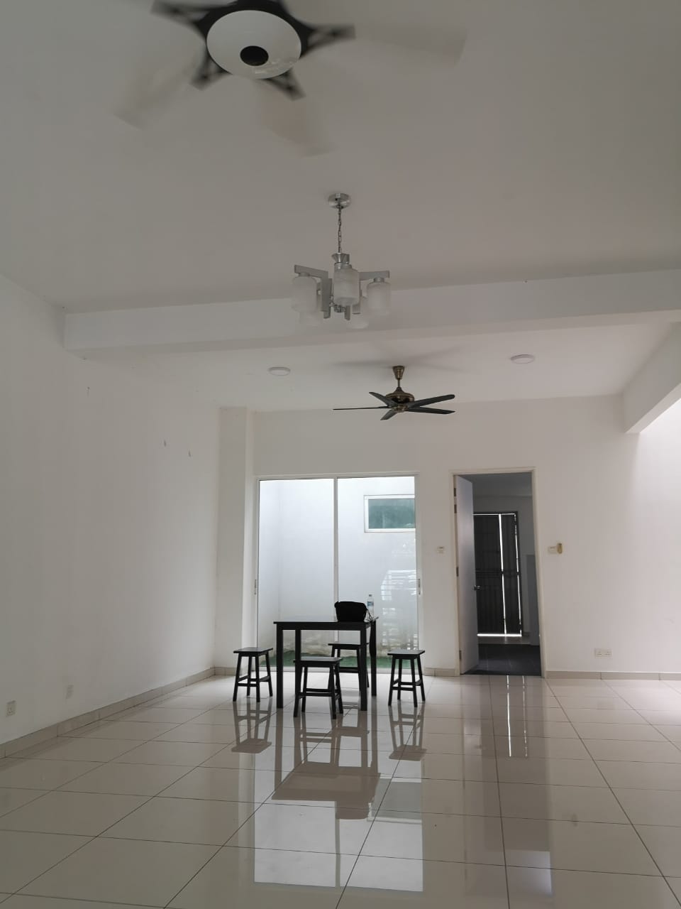 UKM | KAJANG 2| MATURED AREA| 4 LARGE ROOM | NADAYU92 | KAJANG image