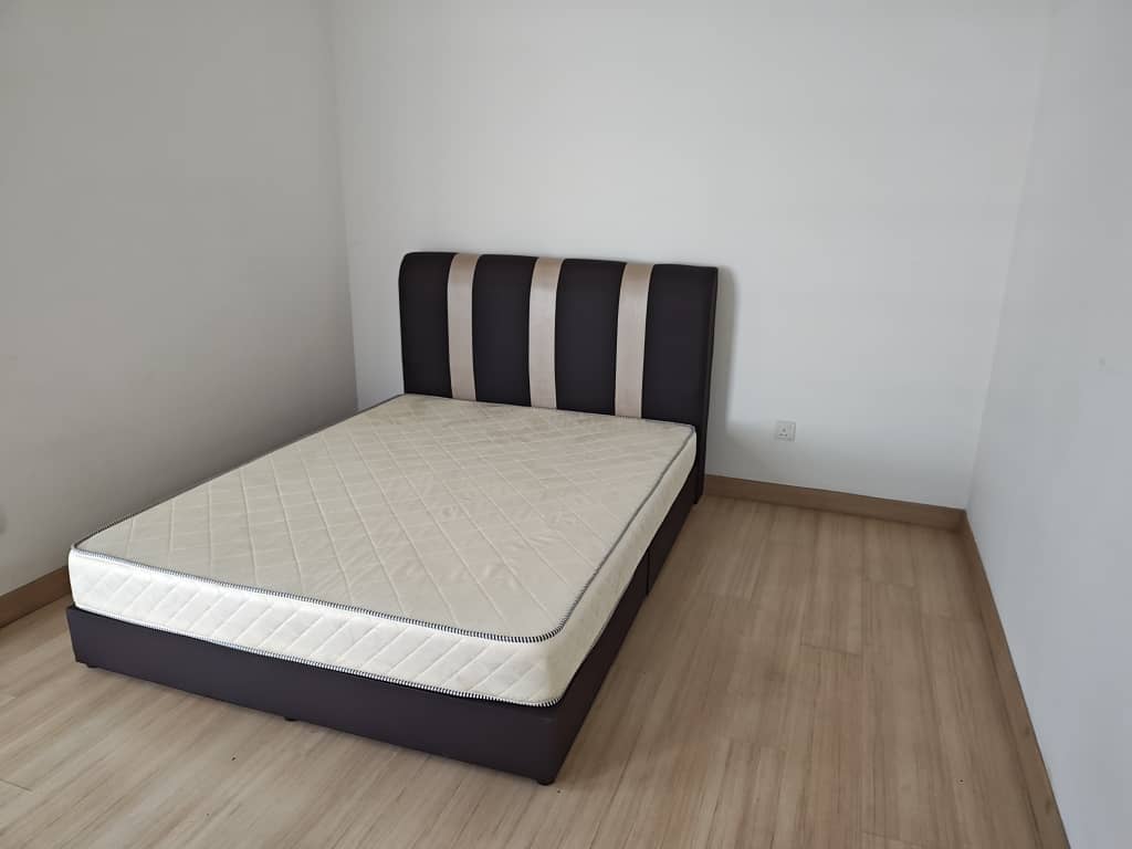 UKM | KAJANG 2| MATURED AREA| 4 LARGE ROOM | NADAYU92 | KAJANG image